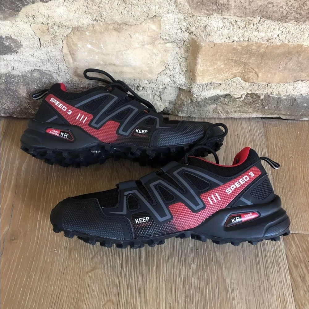 Sneakers size 7.5 new without tags price firm